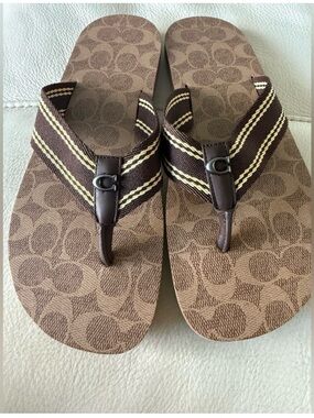 COACH Mens brand new Webbing Flip Flop Size 9, Tan Signature